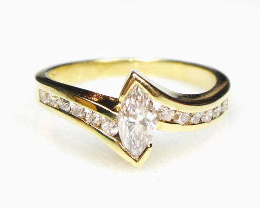 Vintage 18k Yellow Gold Marquise Cut Natural Diamond Engagement Ring Size 6