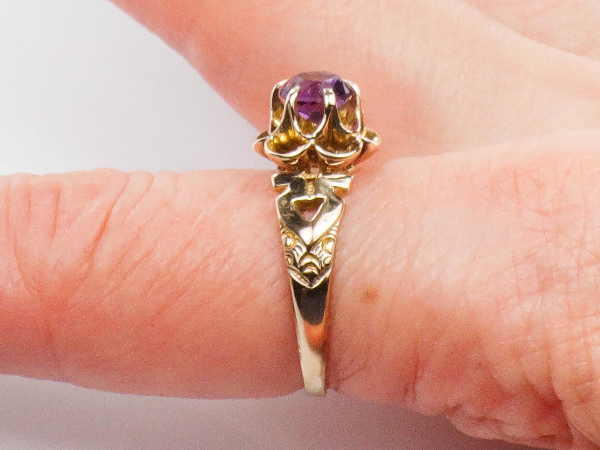 Vintage 14k Yellow Gold Amethyst Ring: Antique Floral Solitaire, February Birthstone, 1910's