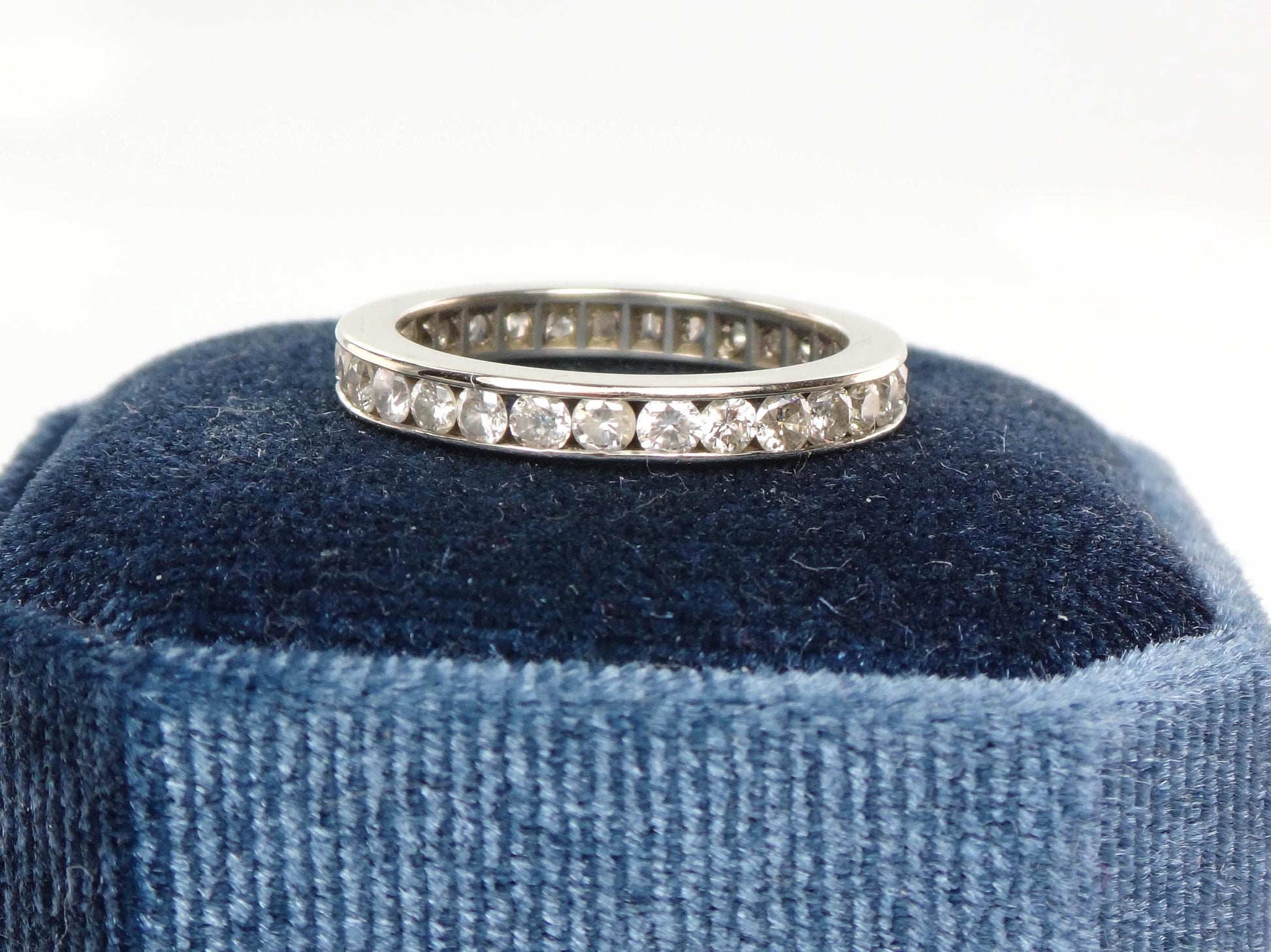 Vintage 14k White Gold Diamond Eternity Band Ring, 1 Carat, Size 7