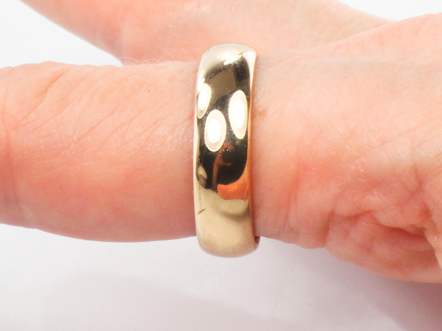 Vintage 18k Yellow Gold Wedding Band - 5.6mm Polished Ring, Size 8.75