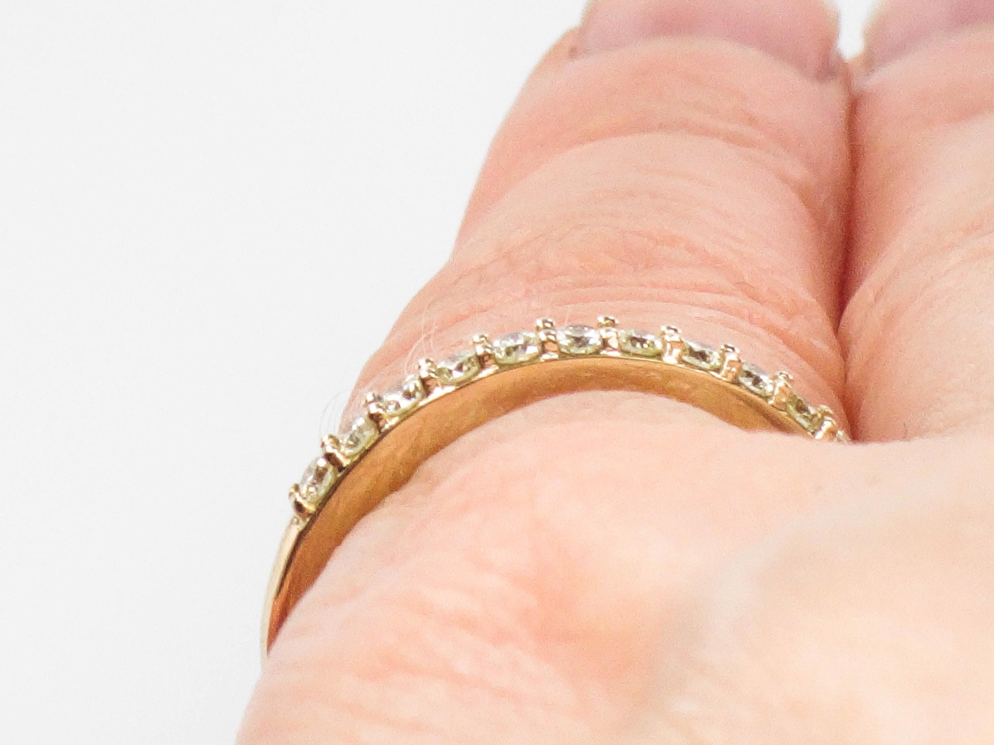 Vintage 14k Yellow Gold Round Cut Natural Diamond Wedding Band, Size 6.75