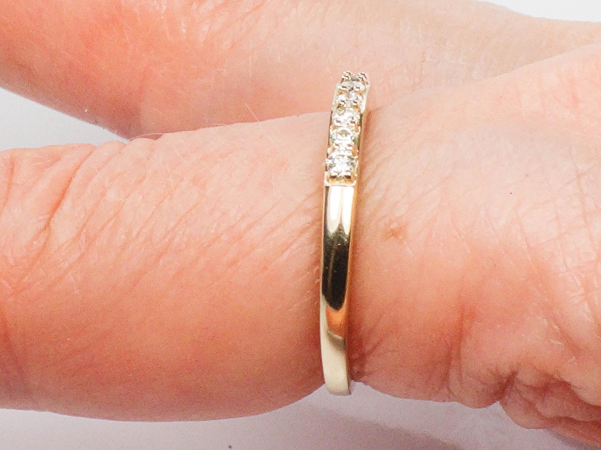 Vintage 14k Yellow Gold Round Cut Natural Diamond Wedding Band, Size 6.75