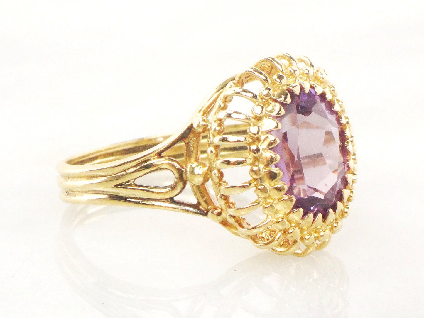 Vintage Solid 14k Yellow Gold Oval Purple Sapphire Ring Size 7