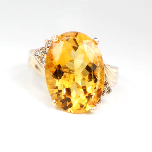 Vintage 14k Yellow Gold Oval Natural Citrine and Diamond Ring, 10 Carats November Birthstone Ring, Size 6.75