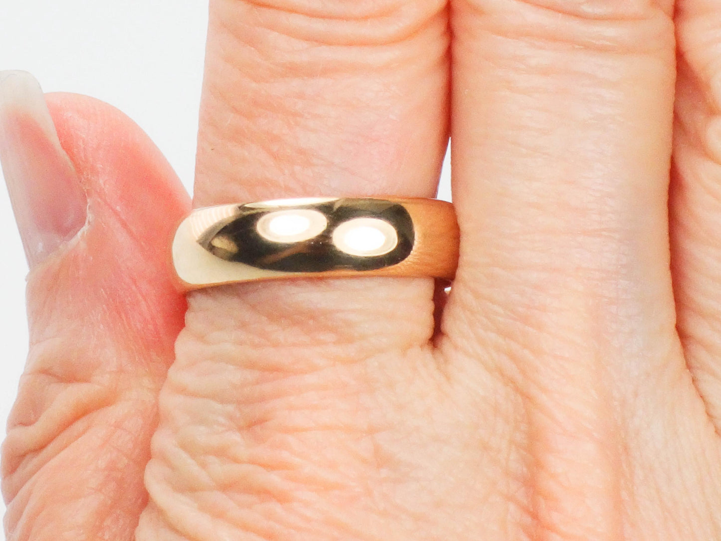 Vintage 18k Yellow Gold Wedding Band - 5.6mm Polished Ring, Size 8.75