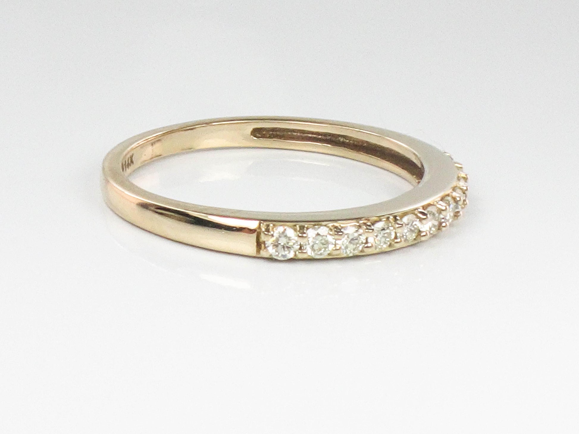 Vintage 14k Yellow Gold Round Cut Natural Diamond Wedding Band, Size 6.75