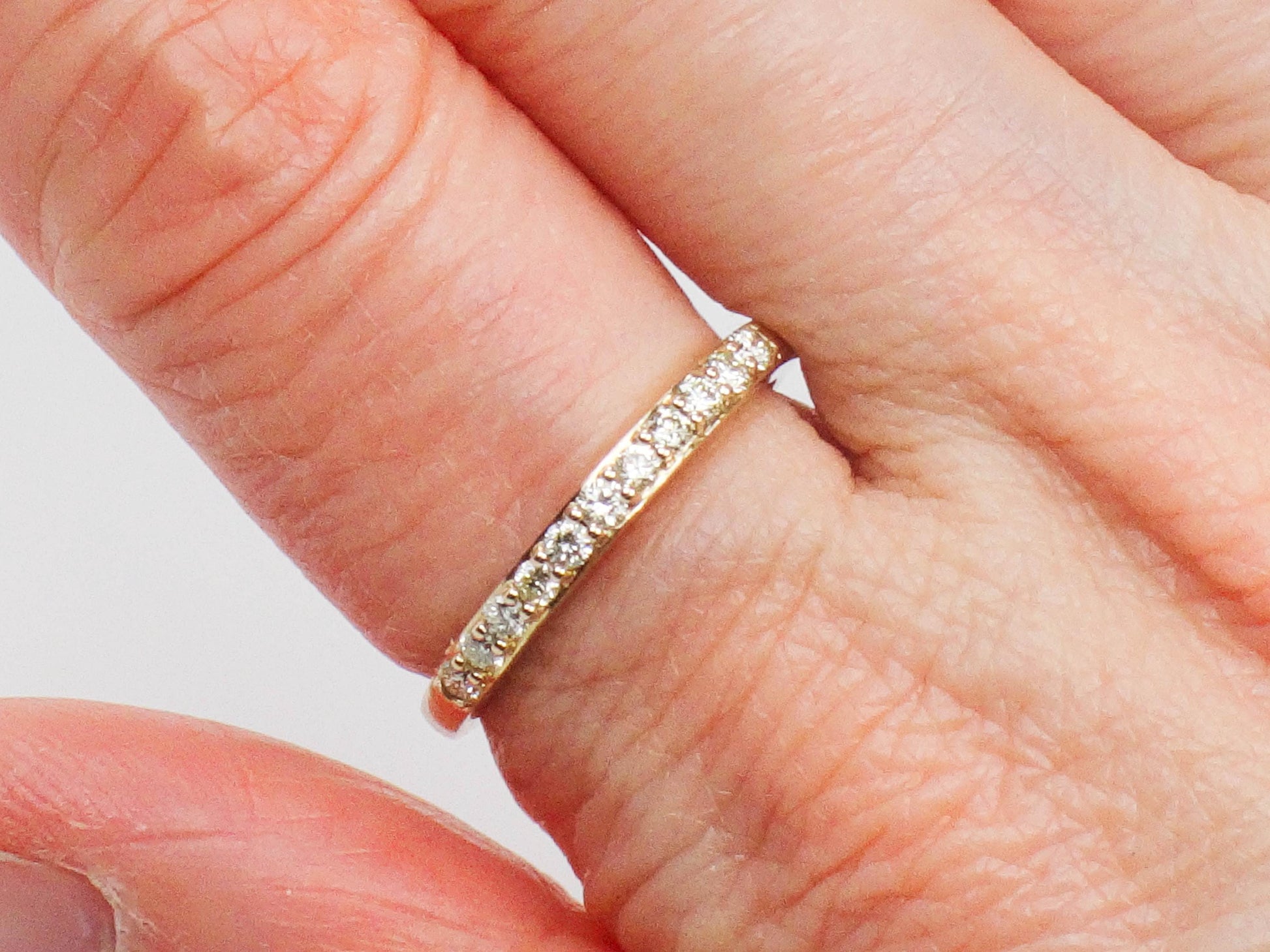 Vintage 14k Yellow Gold Round Cut Natural Diamond Wedding Band, Size 6.75