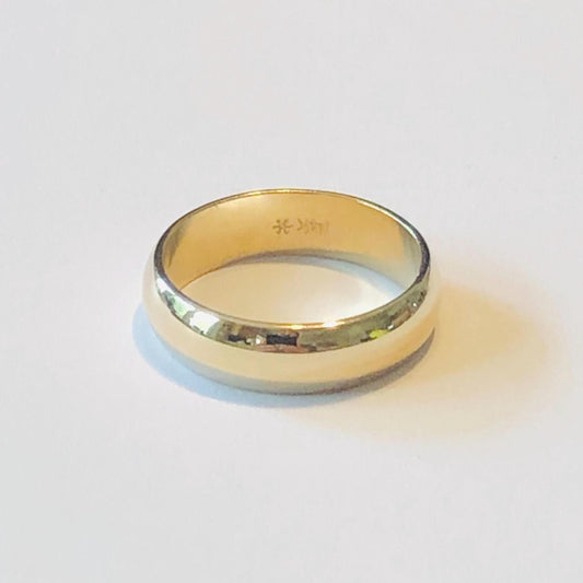 Solid 14k Gold Wedding Band with Plain Finish
