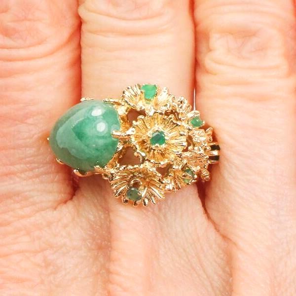 Vintage 14k Yellow Gold Green Jade and Chrysoprase Floral Cocktail Ring Size 6