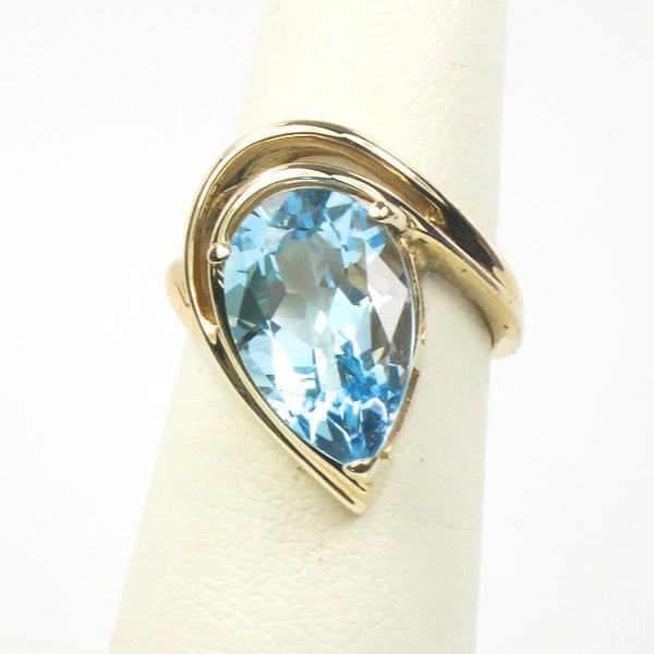 Vintage 10k Yellow Gold Pear Blue Topaz Ring - Size 4.5