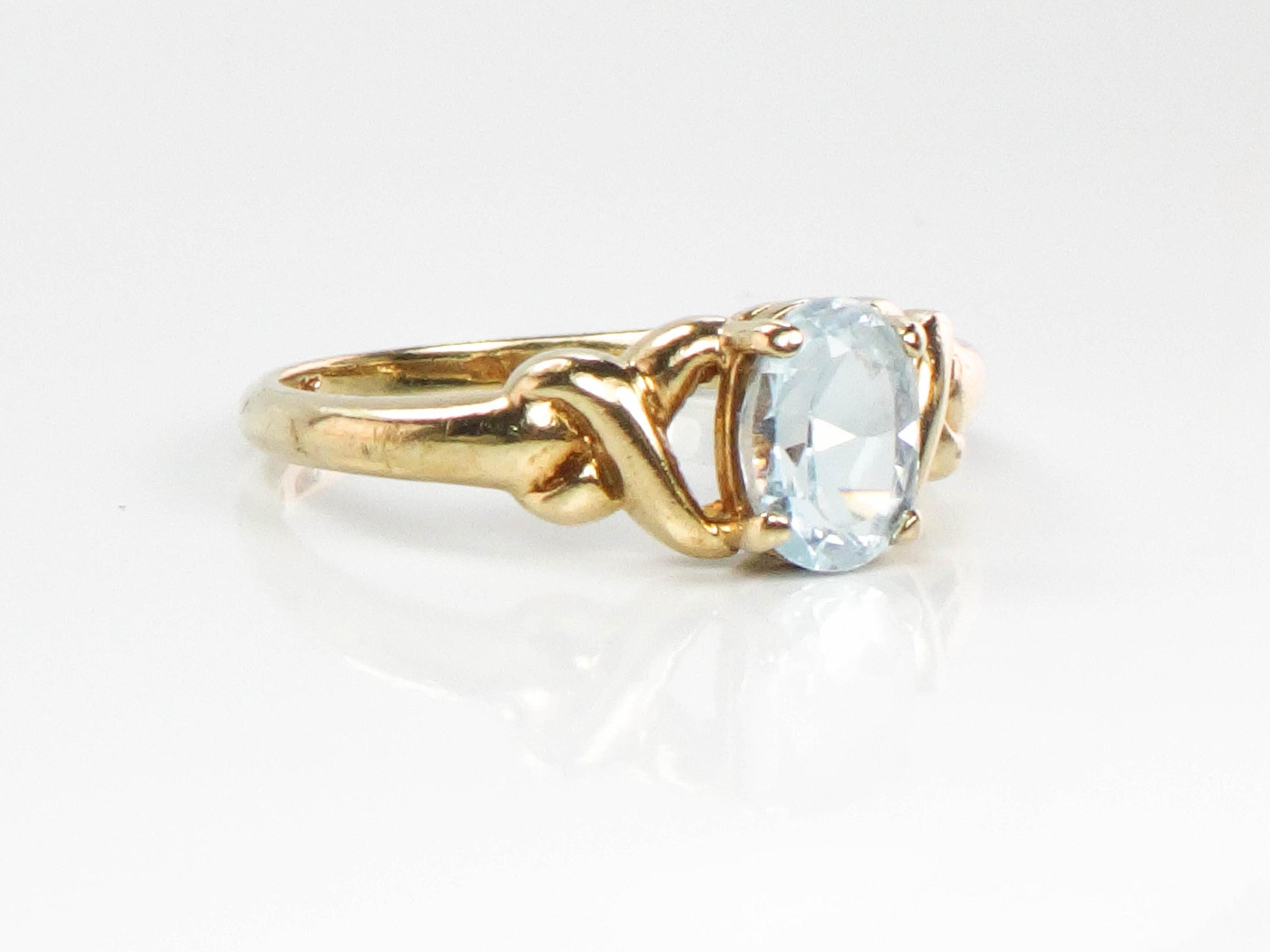 Vintage 10k Yellow Gold Blue Topaz Ring, December Birthstone Ring, Size 6.75