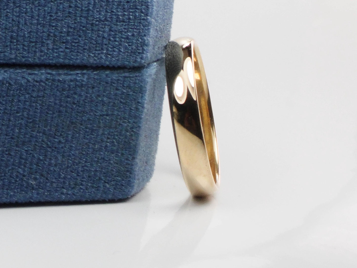 Vintage 14k Solid Gold Plain Wedding Band, Wood ArtCarved 4 mm Yellow Gold Wedding Ring - Size 12