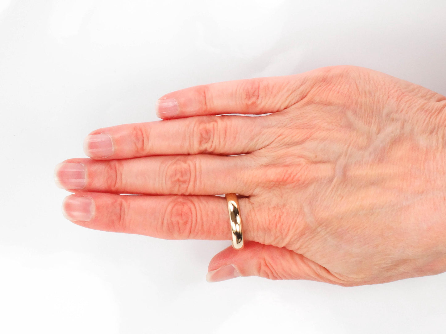 Vintage 14k Solid Gold Plain Wedding Band, Wood ArtCarved 4 mm Yellow Gold Wedding Ring - Size 12