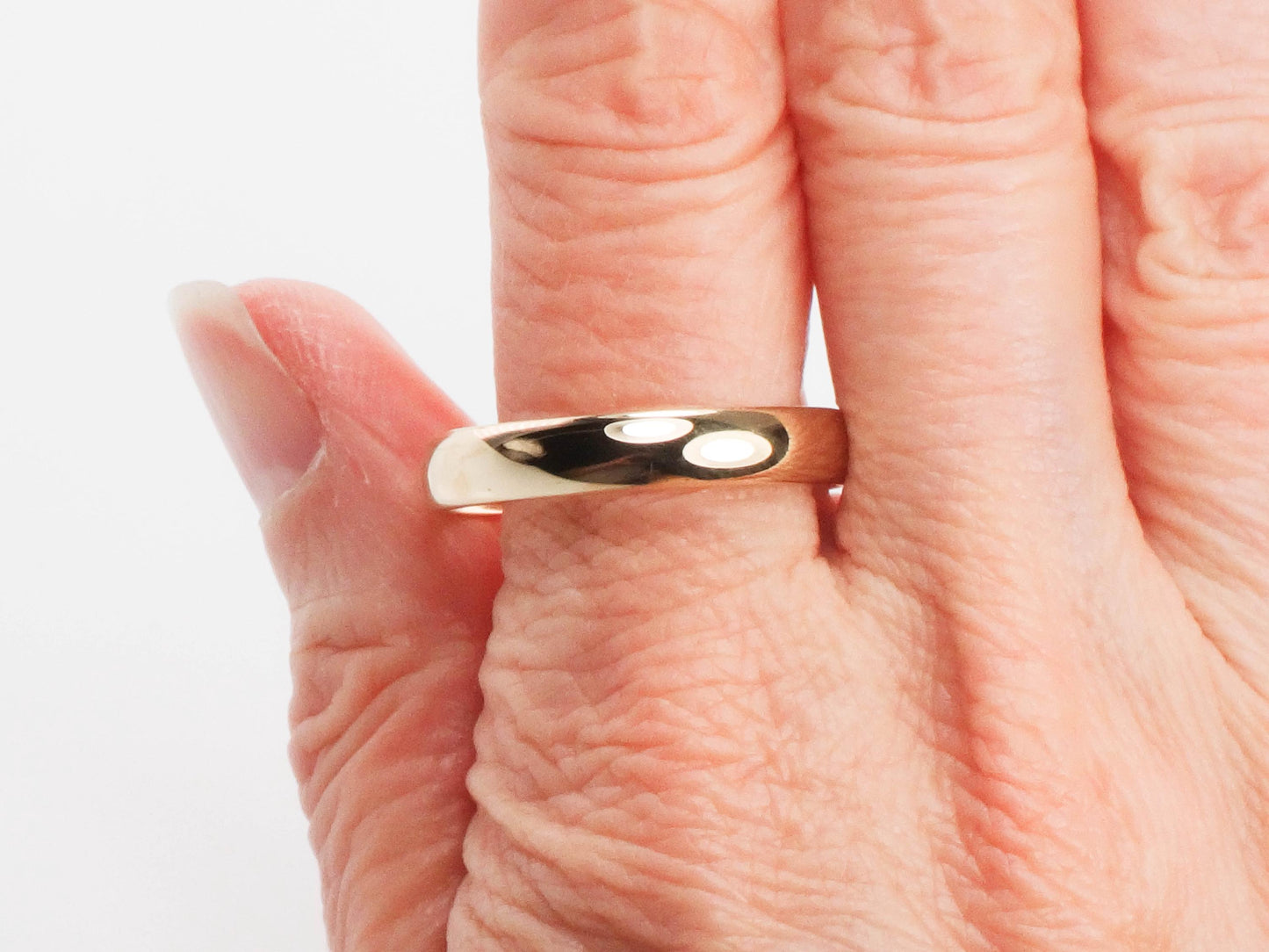 Vintage 14k Solid Gold Plain Wedding Band, Wood ArtCarved 4 mm Yellow Gold Wedding Ring - Size 12
