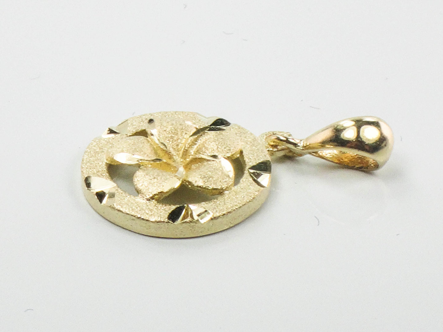 Vintage 14k Yellow Gold Round Floral Pendant, Plumeria Flower Charm