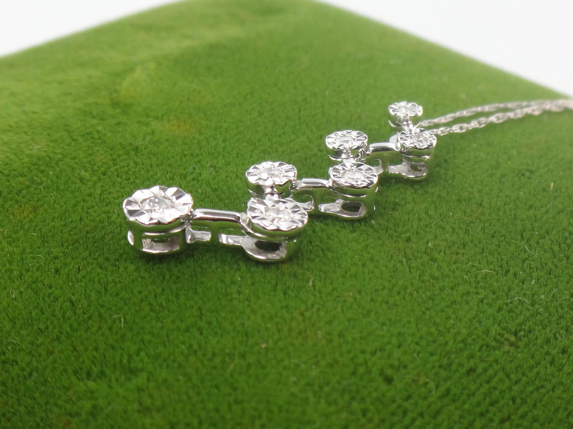 Vintage 10k White Gold Diamond Necklace, Seven Diamond Starburst Pendant 18.5"