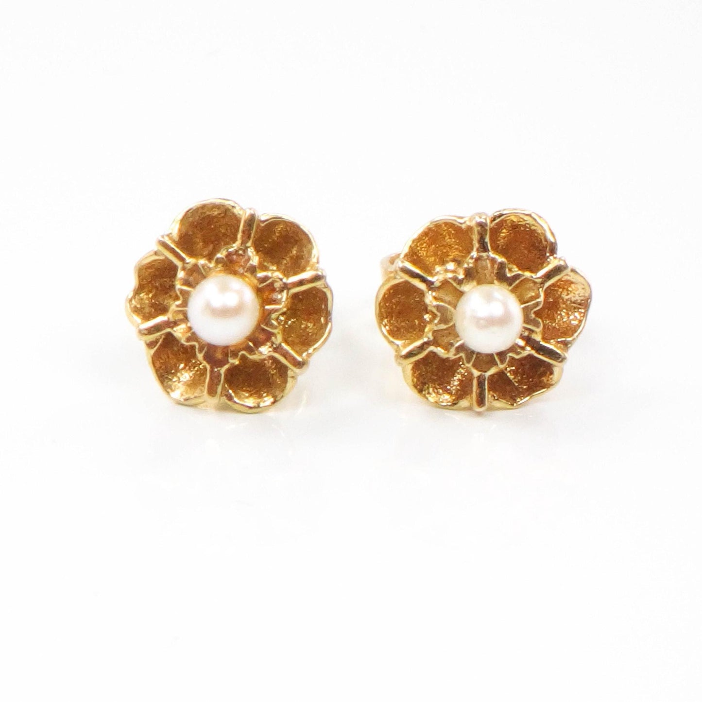Vintage Yellow Gold Pearl Stud Earrings, 14k Gold Pearl Flower Earrings, Bridal Earrings