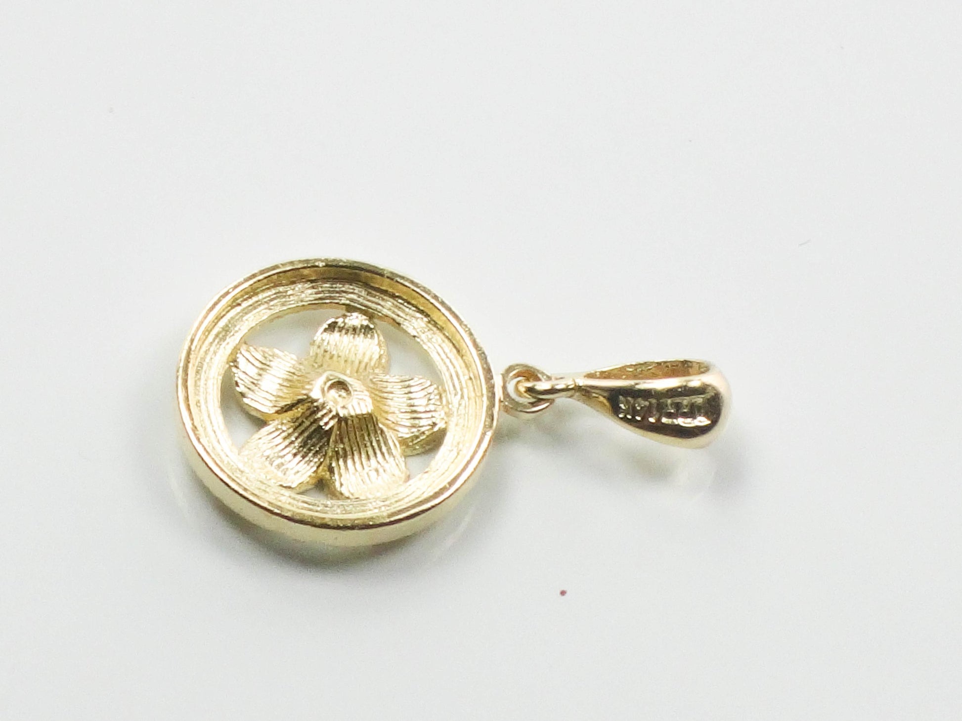 Vintage 14k Yellow Gold Round Floral Pendant, Plumeria Flower Charm