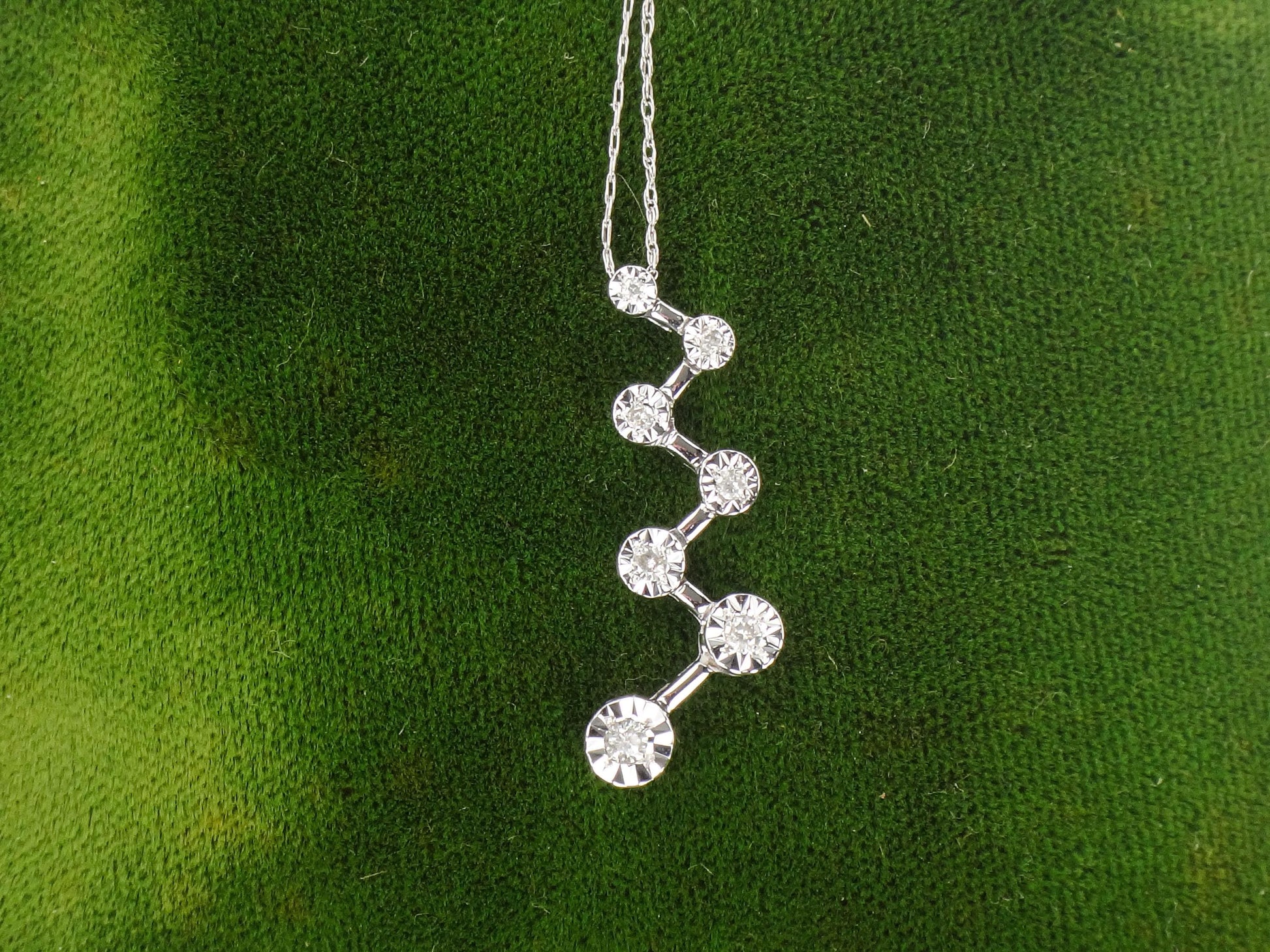 Vintage 10k White Gold Diamond Necklace, Seven Diamond Starburst Pendant 18.5"