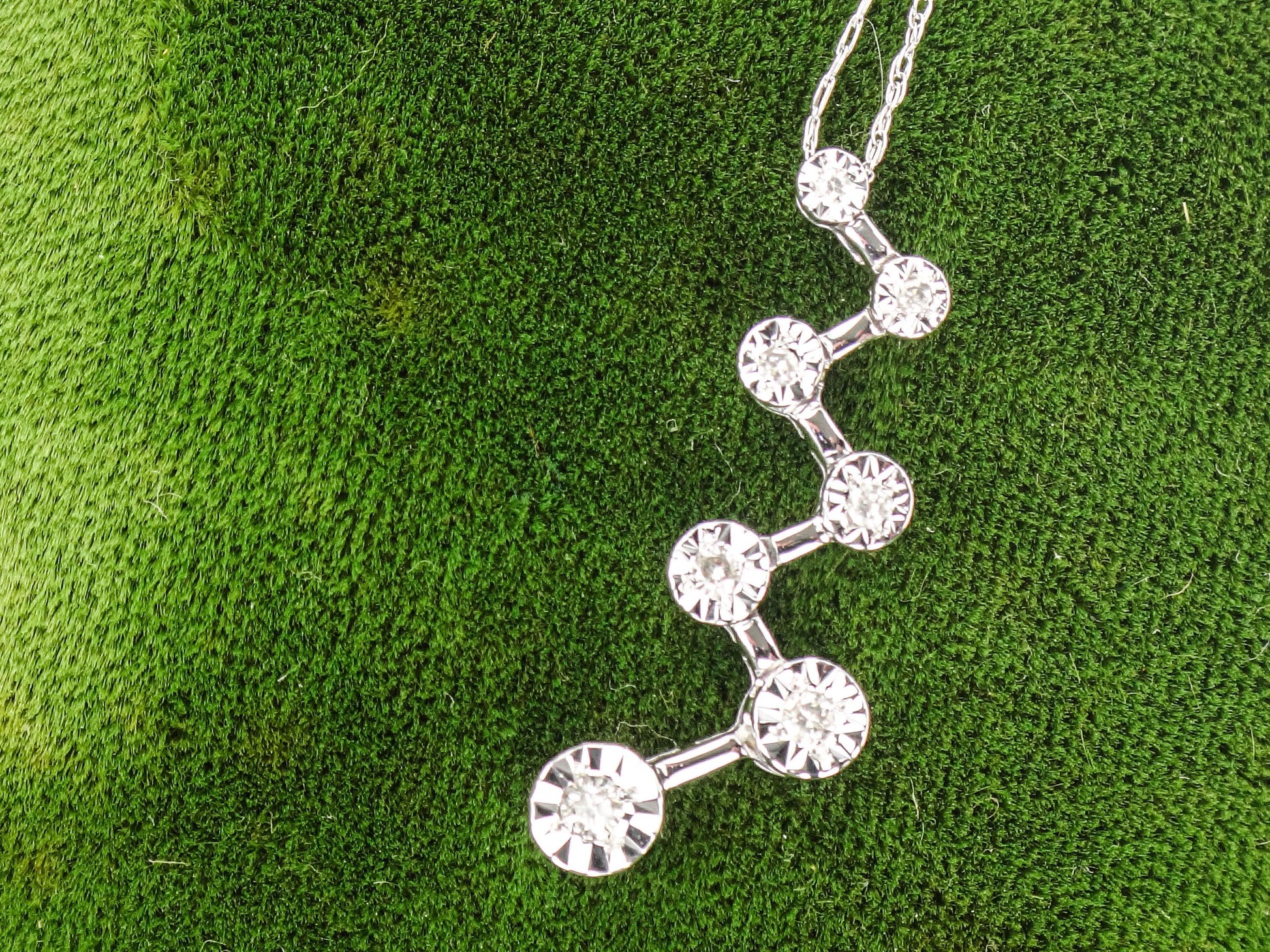 Vintage 10k White Gold Diamond Necklace, Seven Diamond Starburst Pendant 18.5"