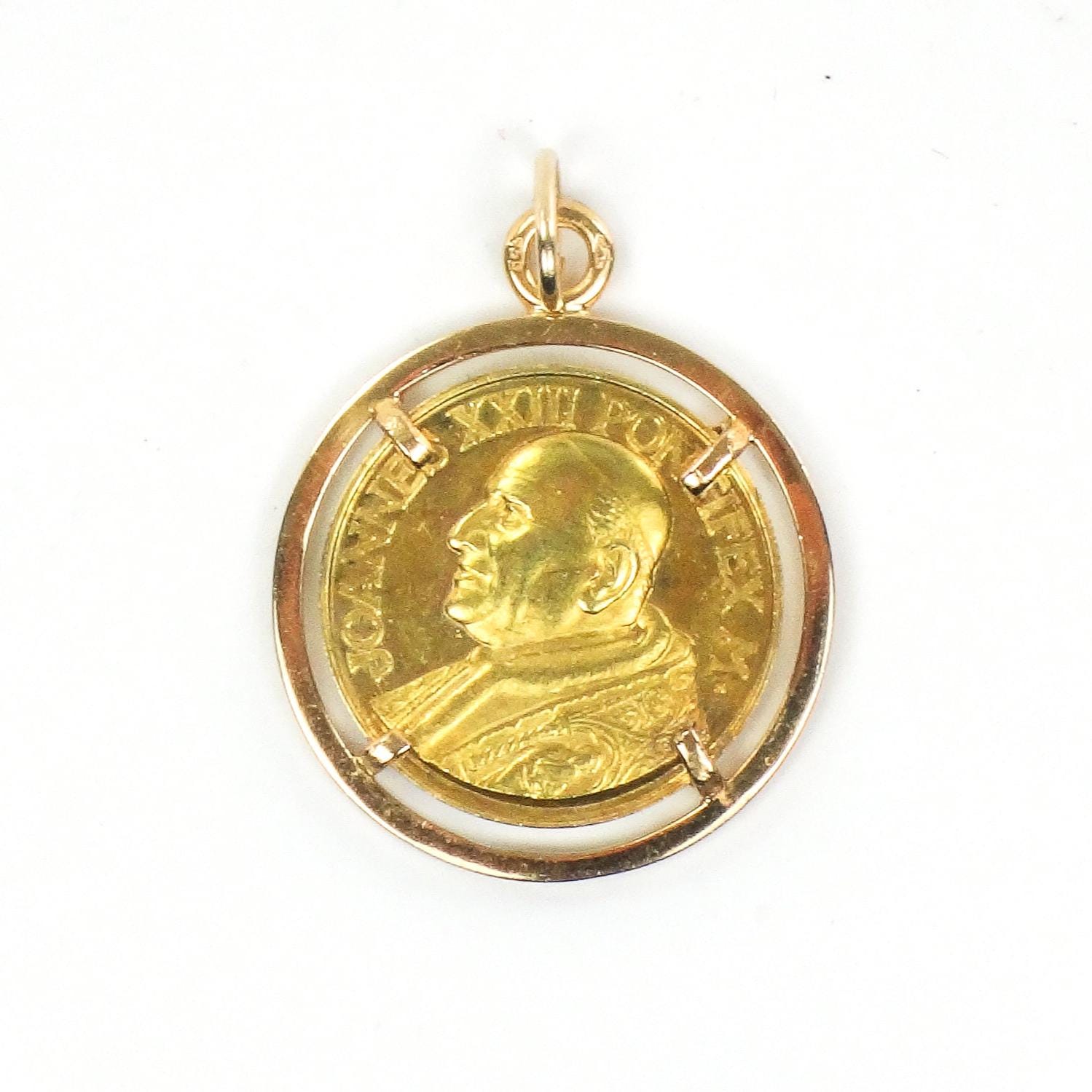Vintage 18k Gold Pope John XXIII Medal Pendant: Catholic Religious Charm