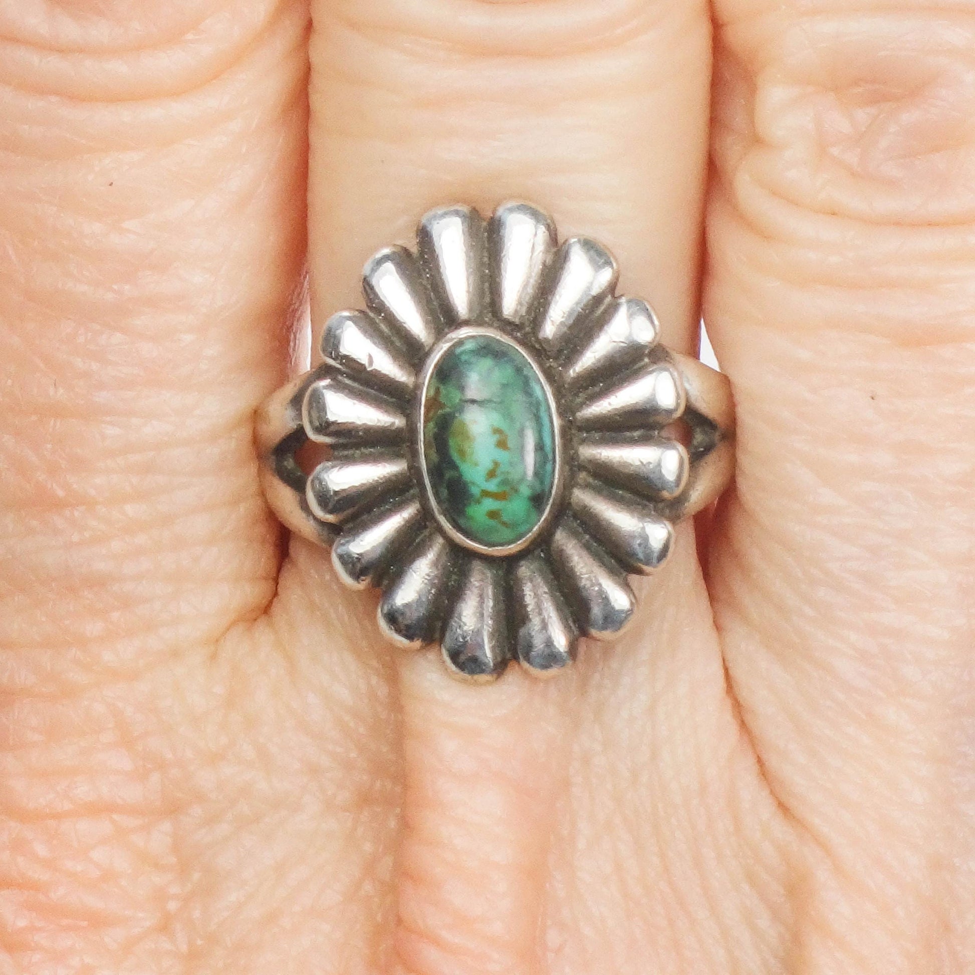 Vintage Sterling Silver Green Turquoise Flower Ring with Native American Style