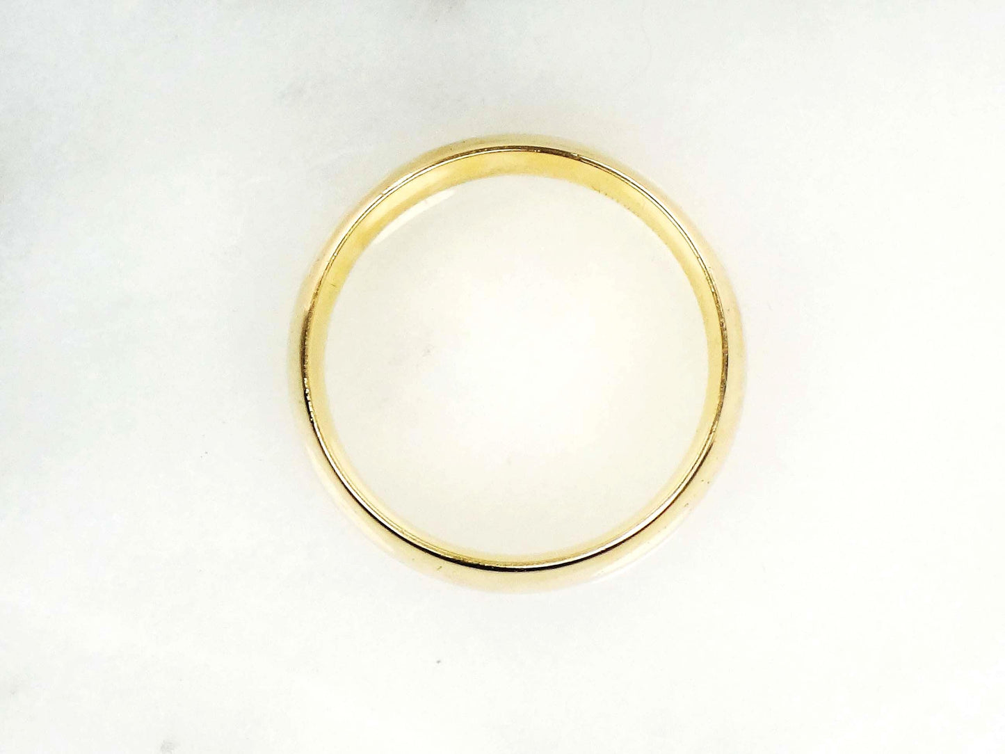 Solid 14k Yellow Gold Wedding Band - Vintage 7 mm Wide Plain Wedding Ring with Comfort Fit - Size 10.5 - Men's Unisex
