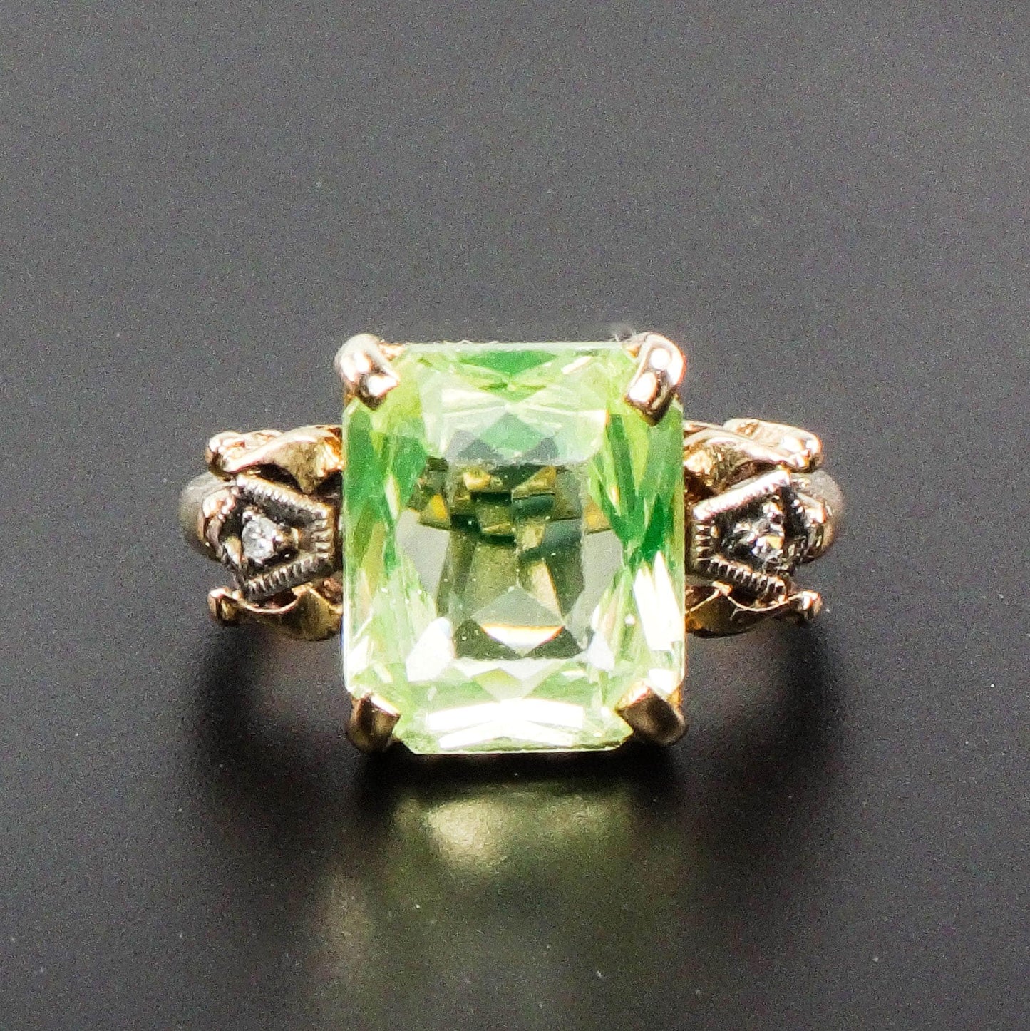 Vintage 14k Gold Green Spinel Ring: 1950s Diamond Accent, Size 6