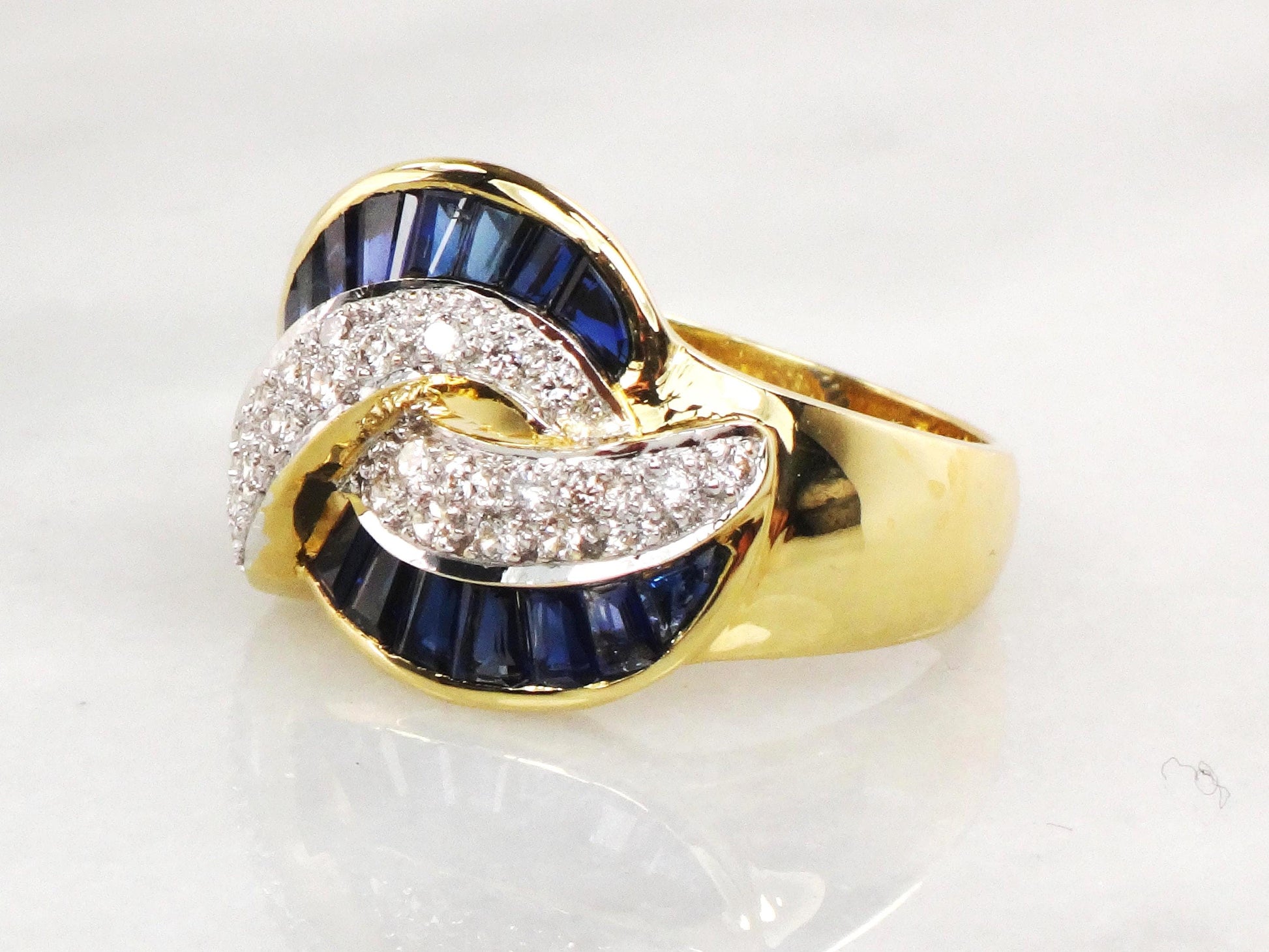 Vintage LeVian 18k Gold Sapphire Diamond Ring - Size 6.5