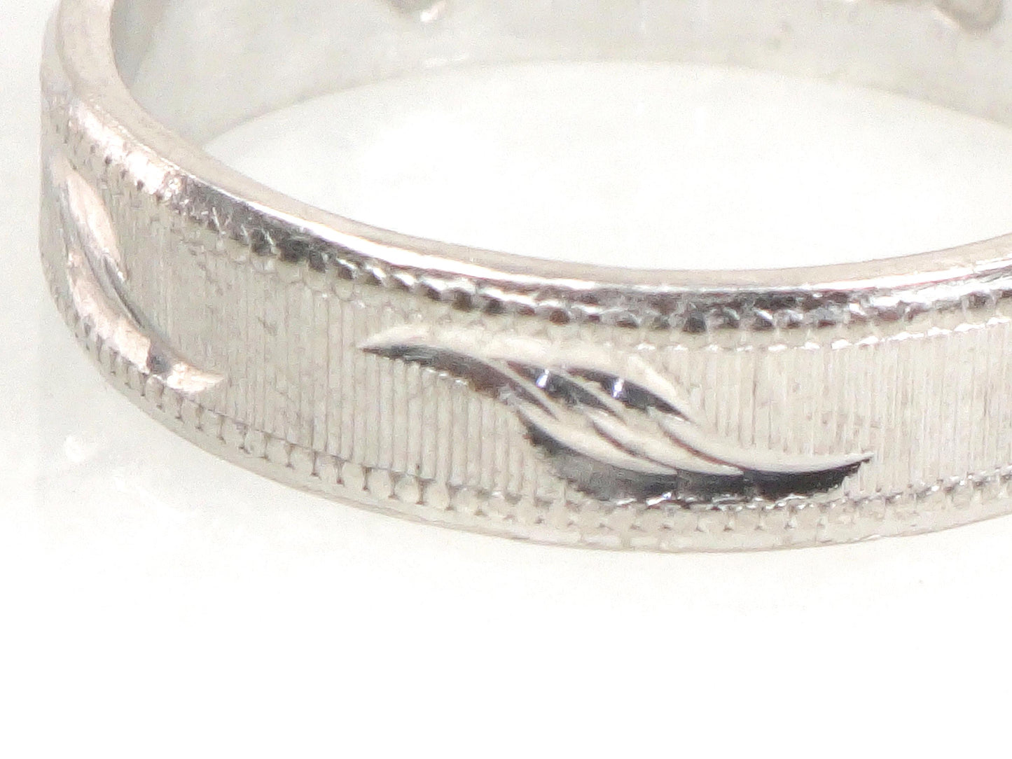 Vintage Platinum Wedding Band: Mid-Century Engraved Stacking Ring, Size 5.5