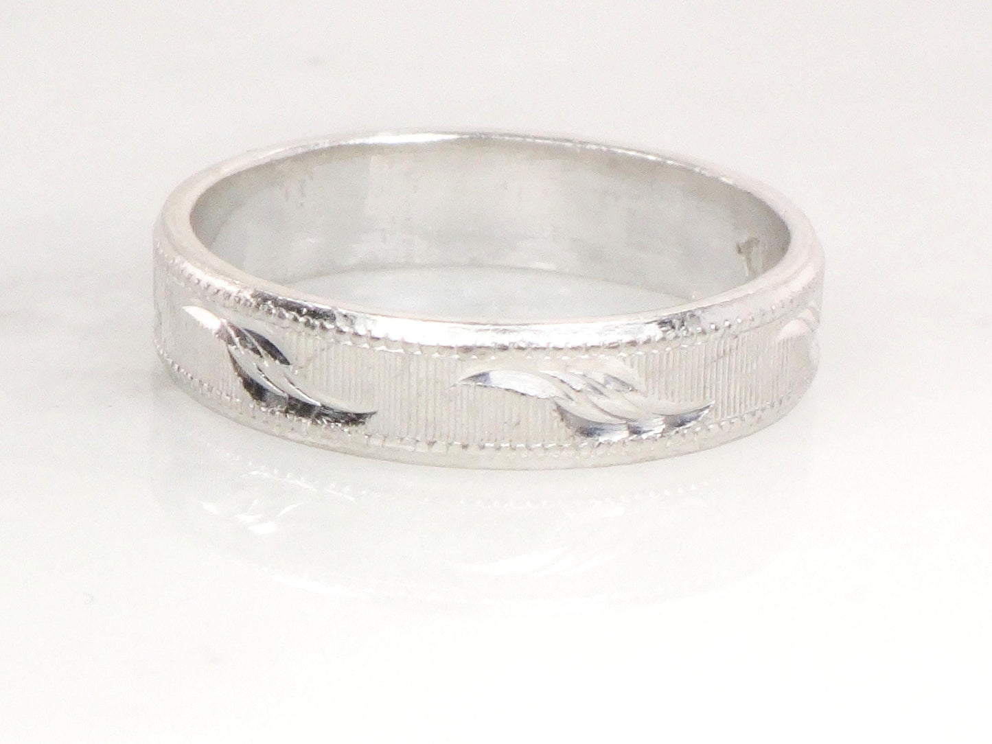 Vintage Platinum Wedding Band: Mid-Century Engraved Stacking Ring, Size 5.5