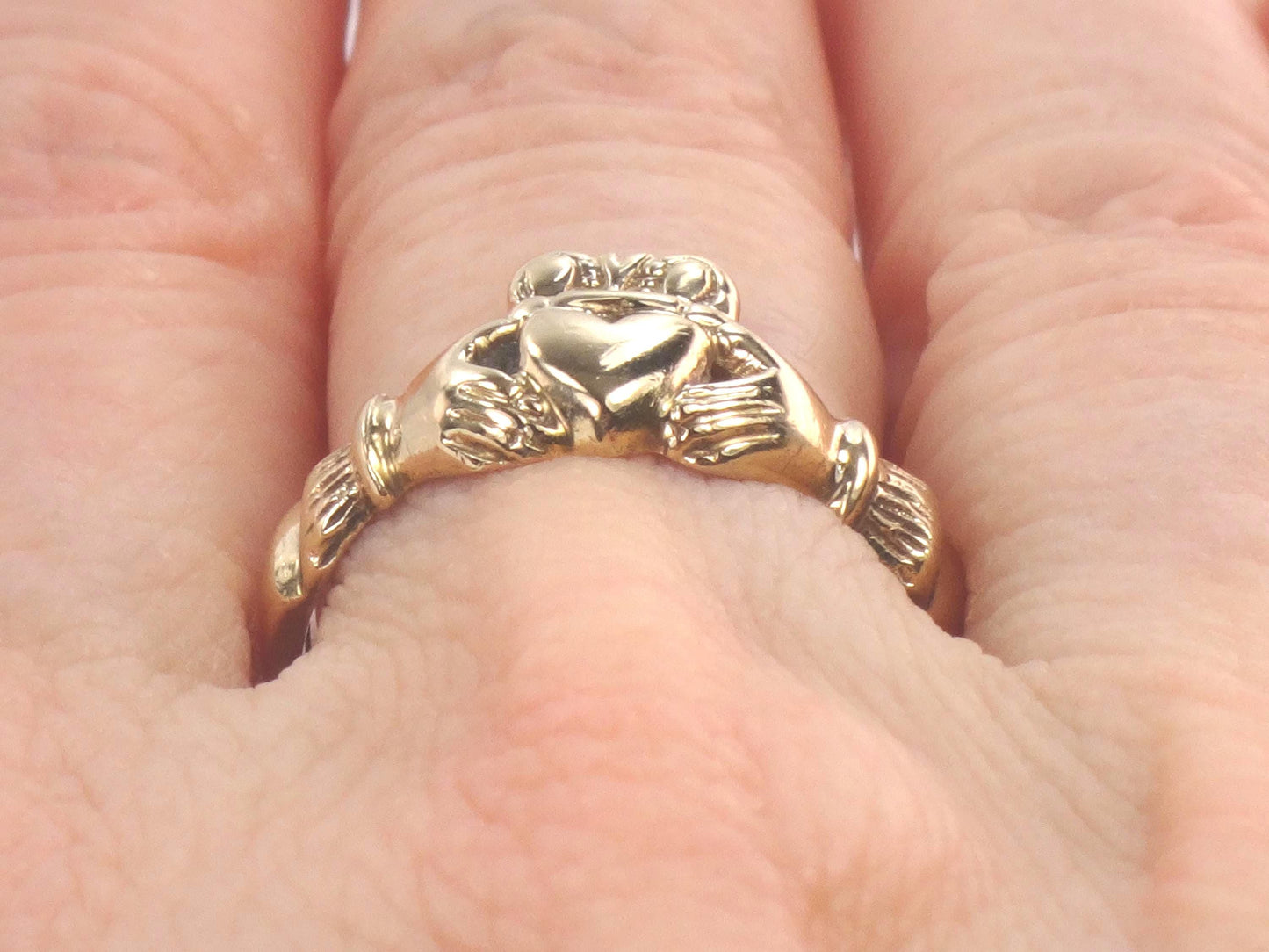 Vintage Solid 14k Yellow Gold Claddagh Ring - Irish Wedding Band - Size 7