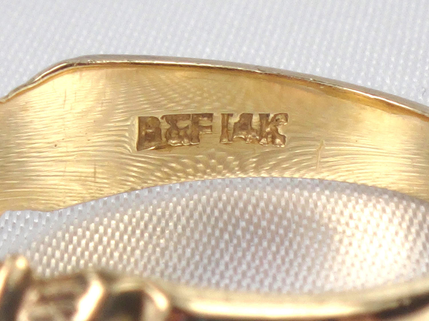 Vintage Solid 14k Yellow Gold Claddagh Ring - Irish Wedding Band - Size 7