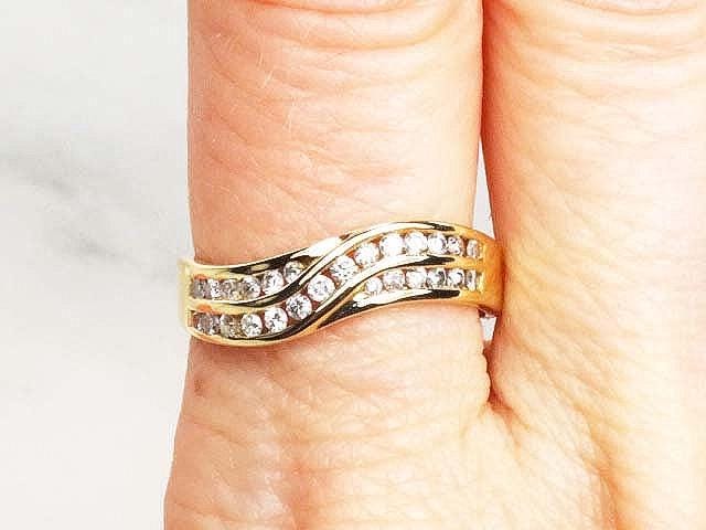 Vintage 14k Yellow Gold Natural Diamond Twist Ring - .33 Carats TDW Wave Style - Size 7.25