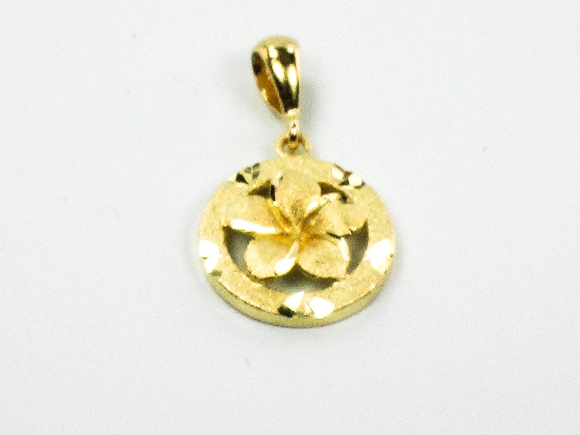 Vintage 14k Yellow Gold Round Floral Pendant, Plumeria Flower Charm