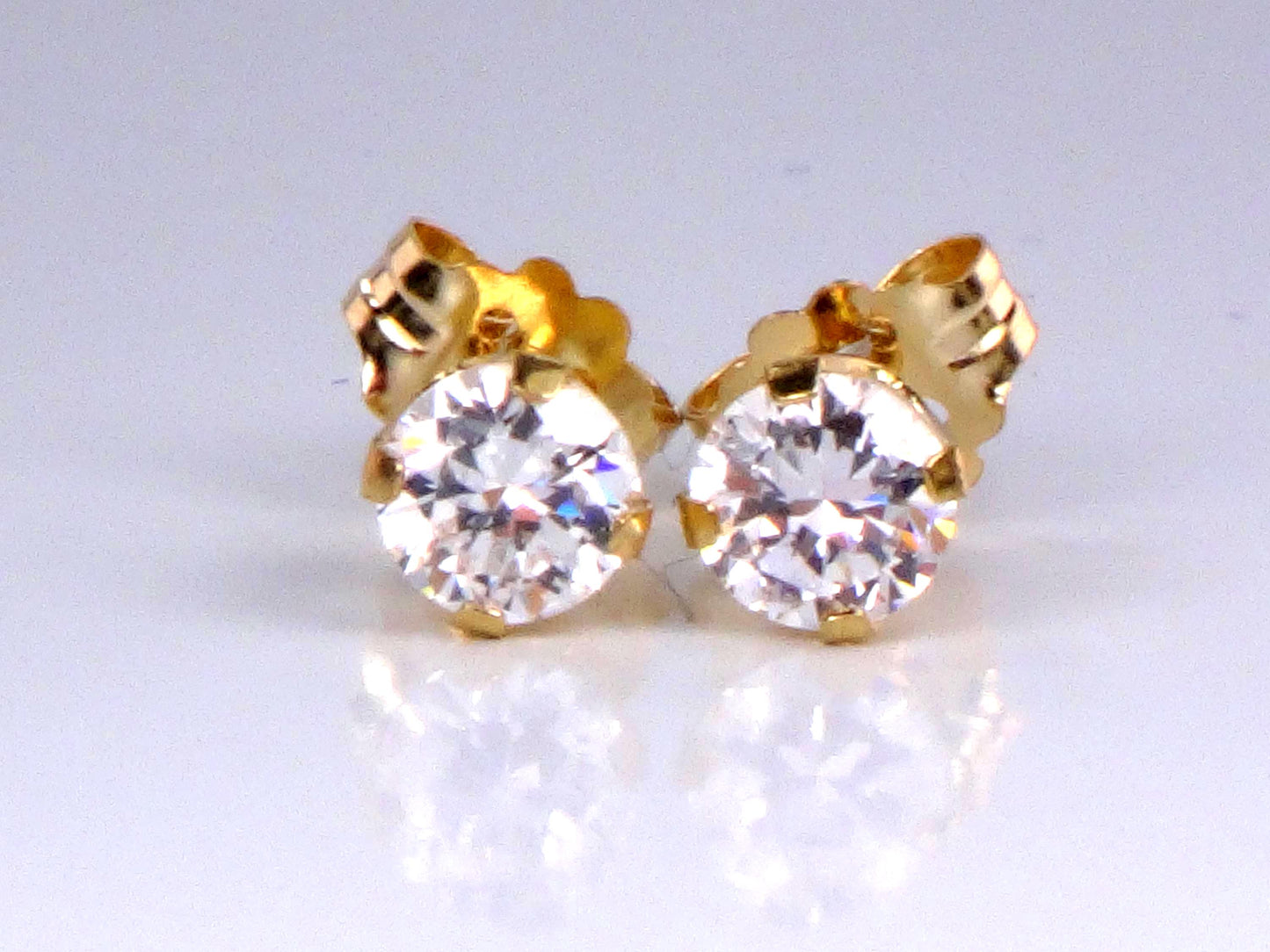 14k Yellow Gold Round CZ Cubic Zirconia Stud Earrings - Vintage Fine Jewelry
