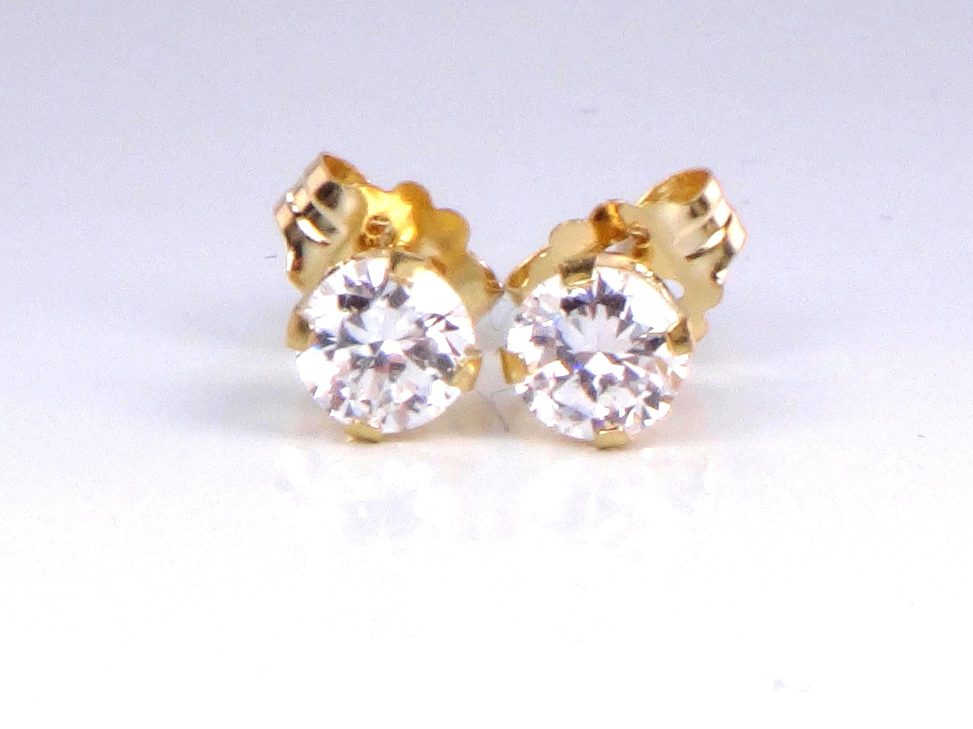 14k Yellow Gold Round CZ Cubic Zirconia Stud Earrings - Vintage Fine Jewelry