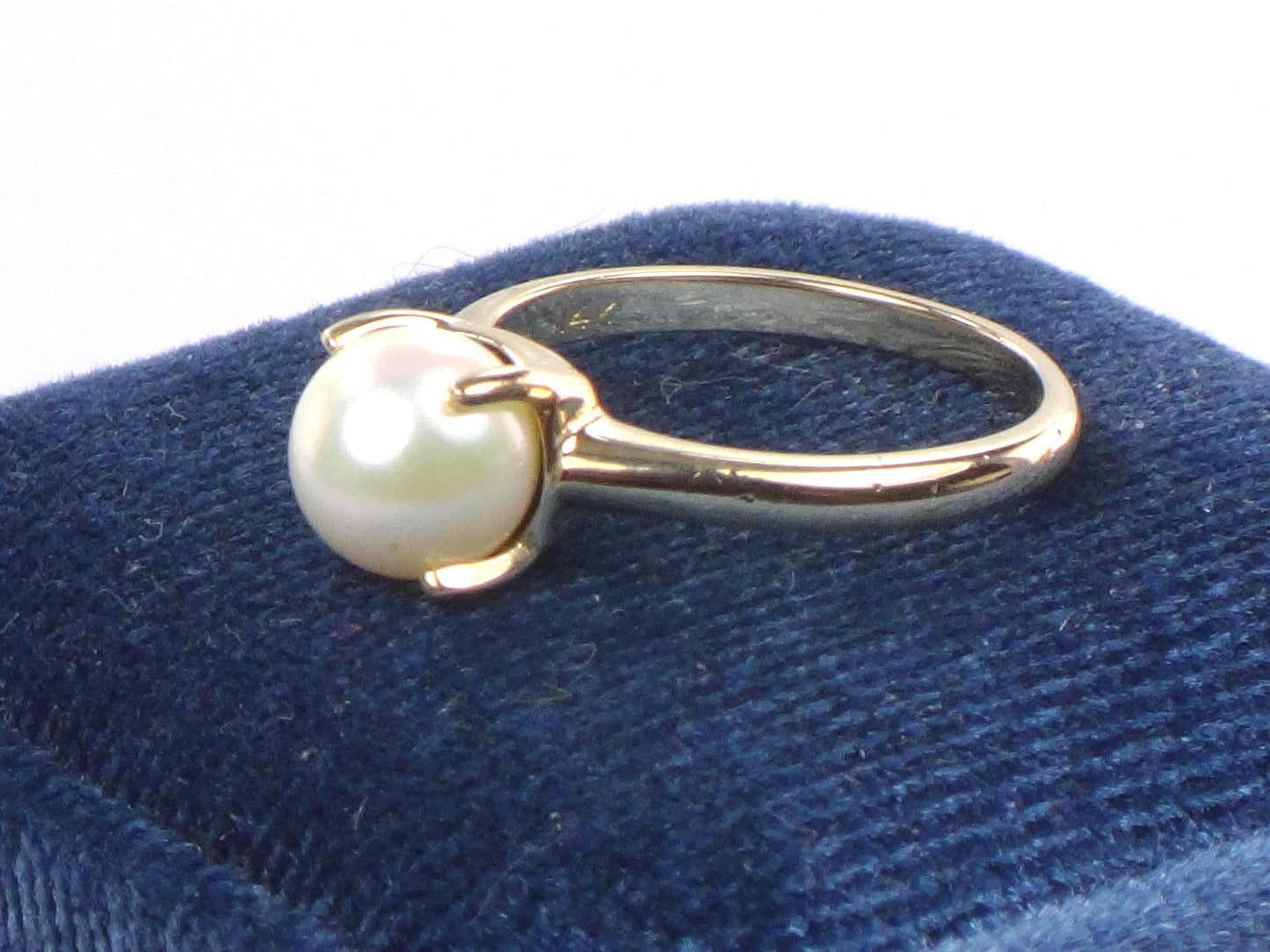 14k Pearl Ring - Vintage Yellow Gold 8 MM White Cultured Pearl Ring - June Birthstone - Size 5.75 - Circa 1960's