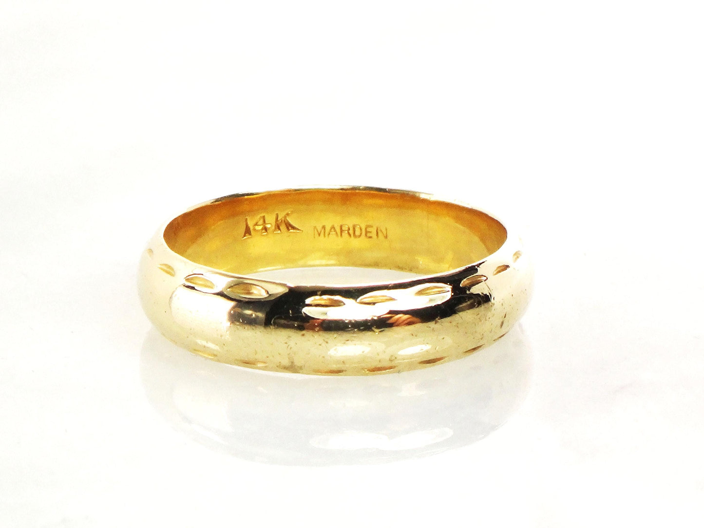 Vintage 14k Yellow Gold Wedding Band - 5 MM Plain Polished Design, Size 7.25