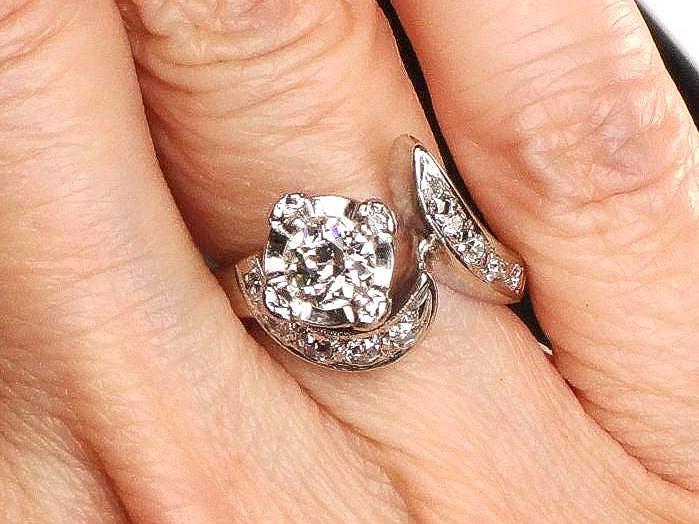 Vintage 14k White Gold Natural Diamond Engagement Ring Modernist 1960's Twist Style