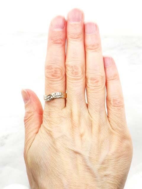 Vintage Diamond Twist Ring: 14k Yellow Gold Wave Style, Size 7.25