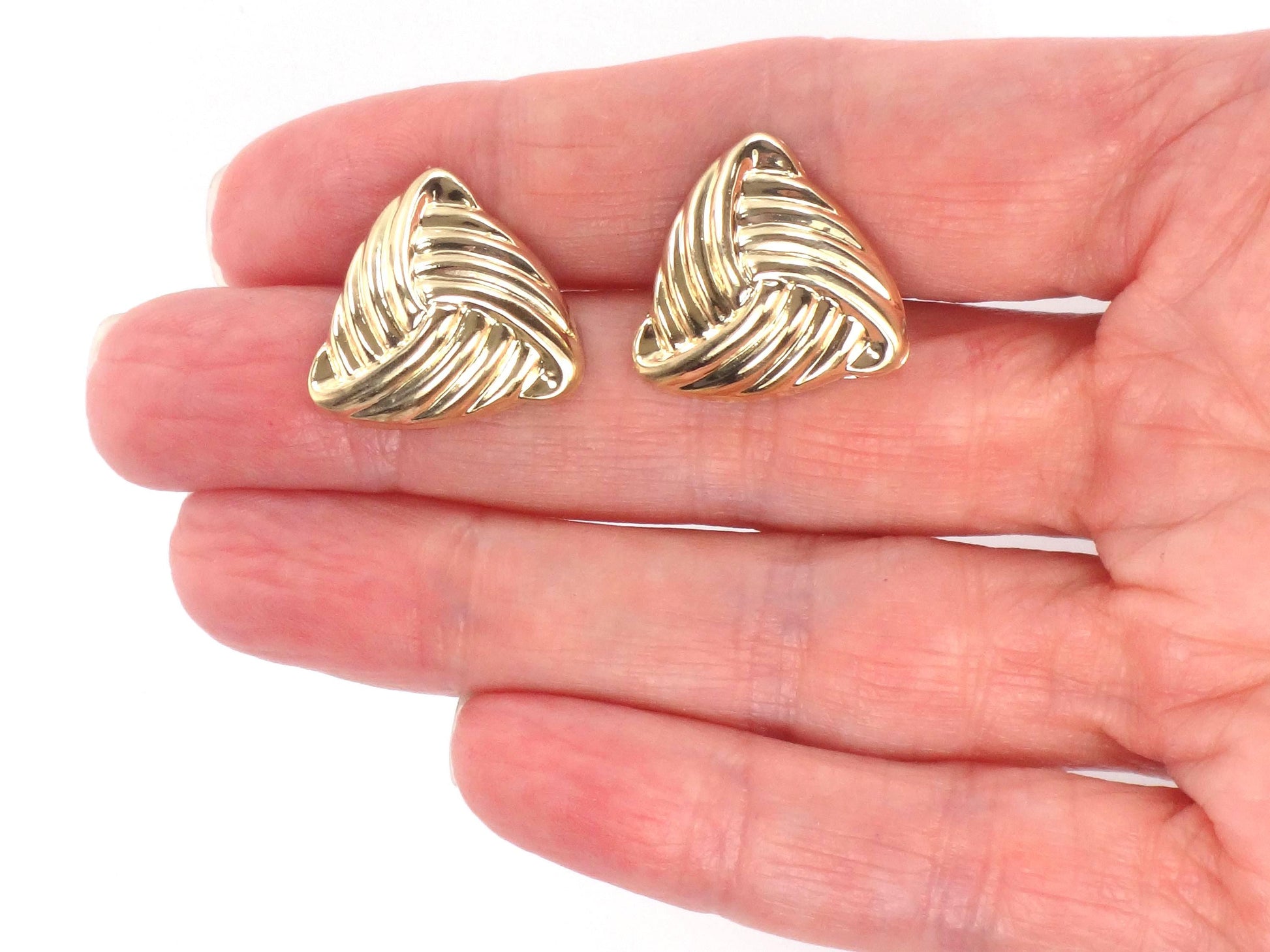 Vintage 14k Yellow Gold Ribbed Triangle Stud Earrings - Lightweight