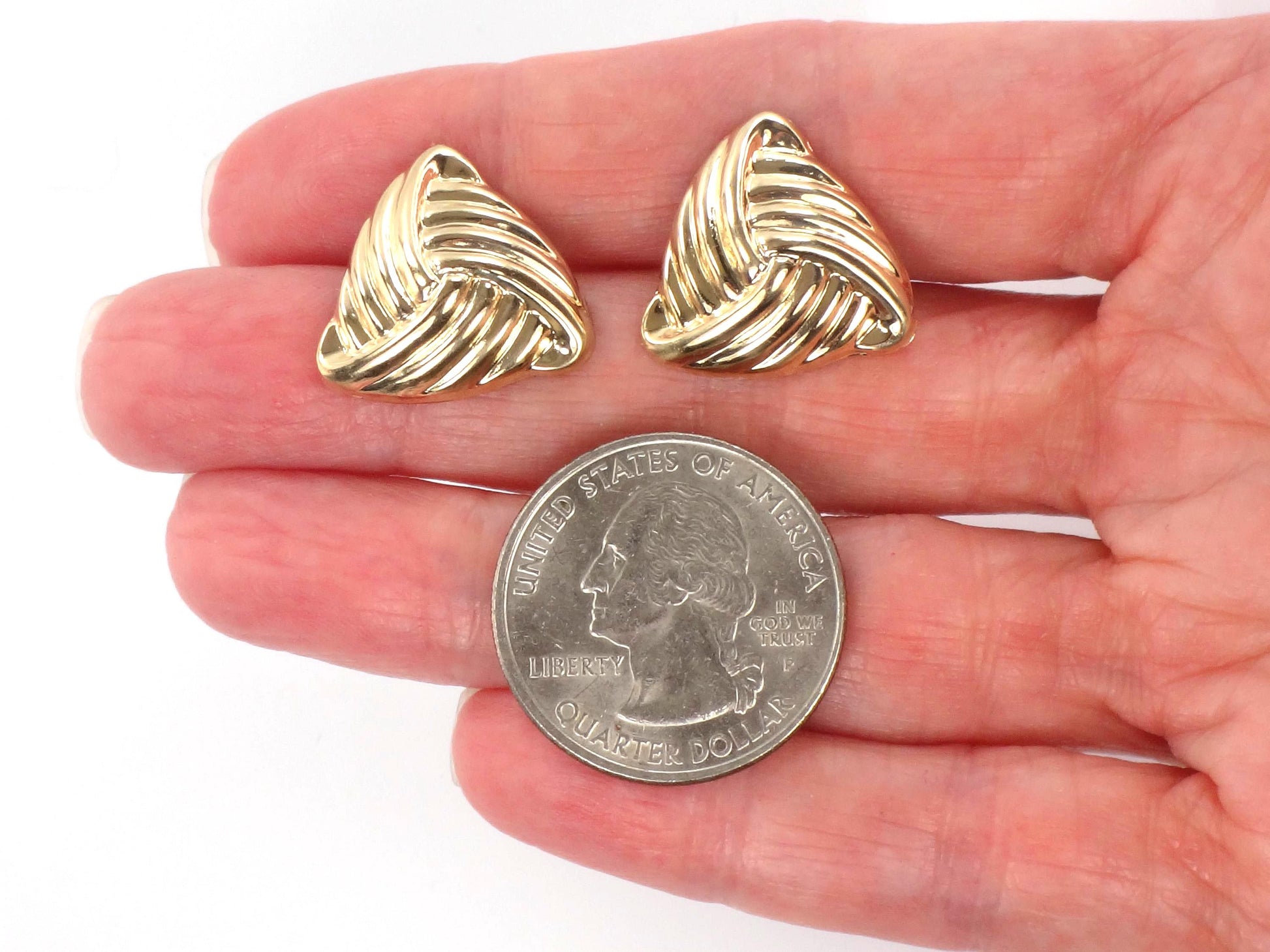 Vintage 14k Yellow Gold Ribbed Triangle Stud Earrings - Lightweight