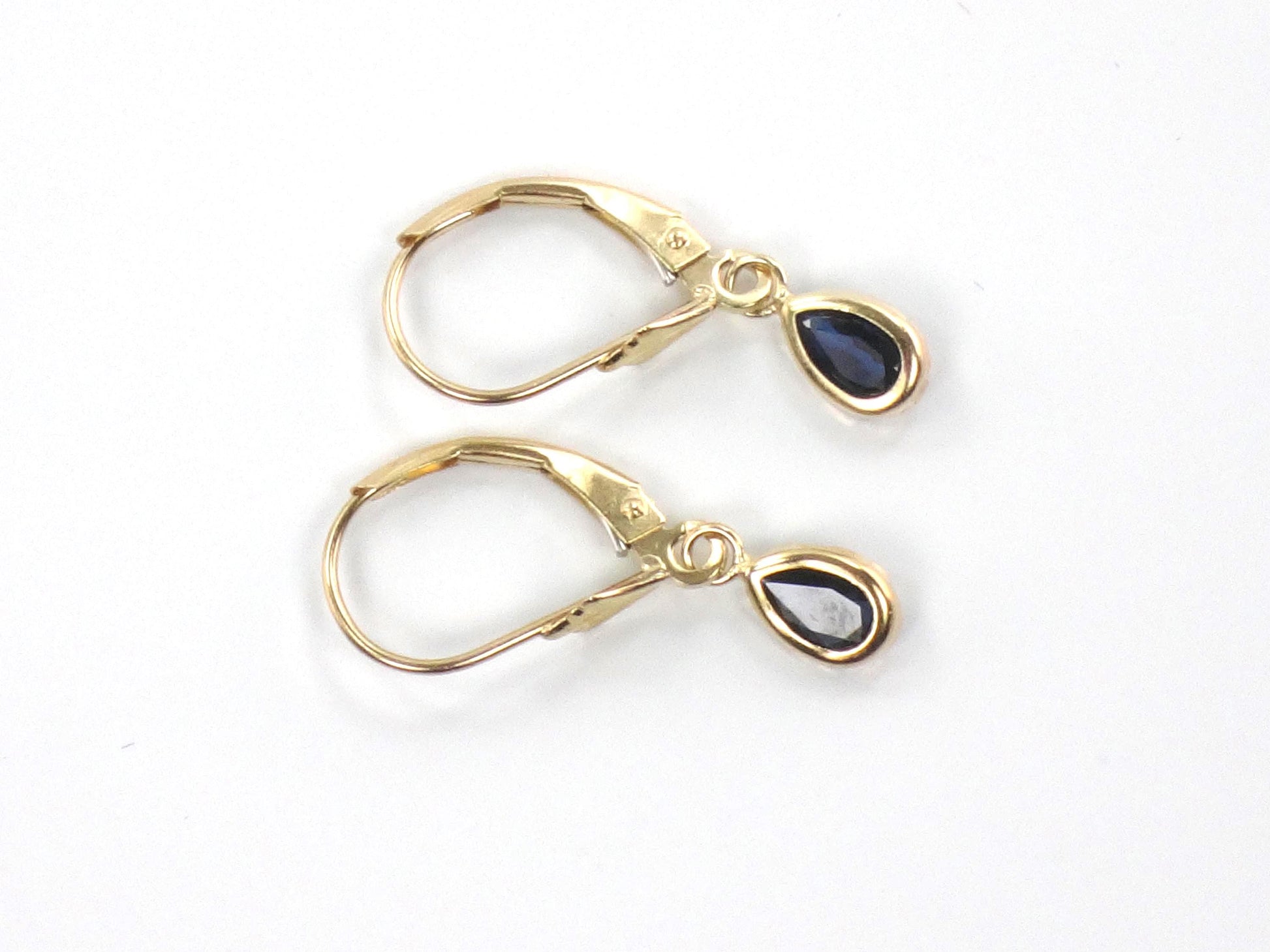 Vintage Dainty 14k Gold Blue Sapphire Dangle Earrings with Lever Backs