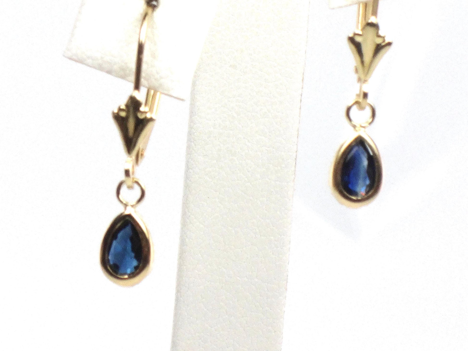 Vintage Dainty 14k Gold Blue Sapphire Dangle Earrings with Lever Backs