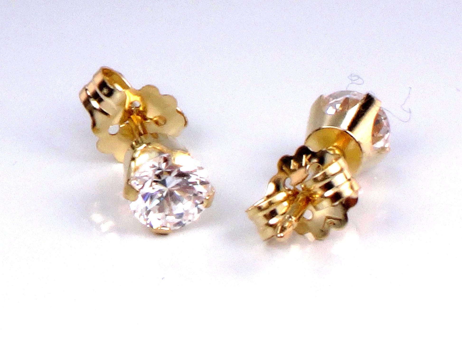 14k Yellow Gold Round CZ Cubic Zirconia Stud Earrings - Vintage Fine Jewelry