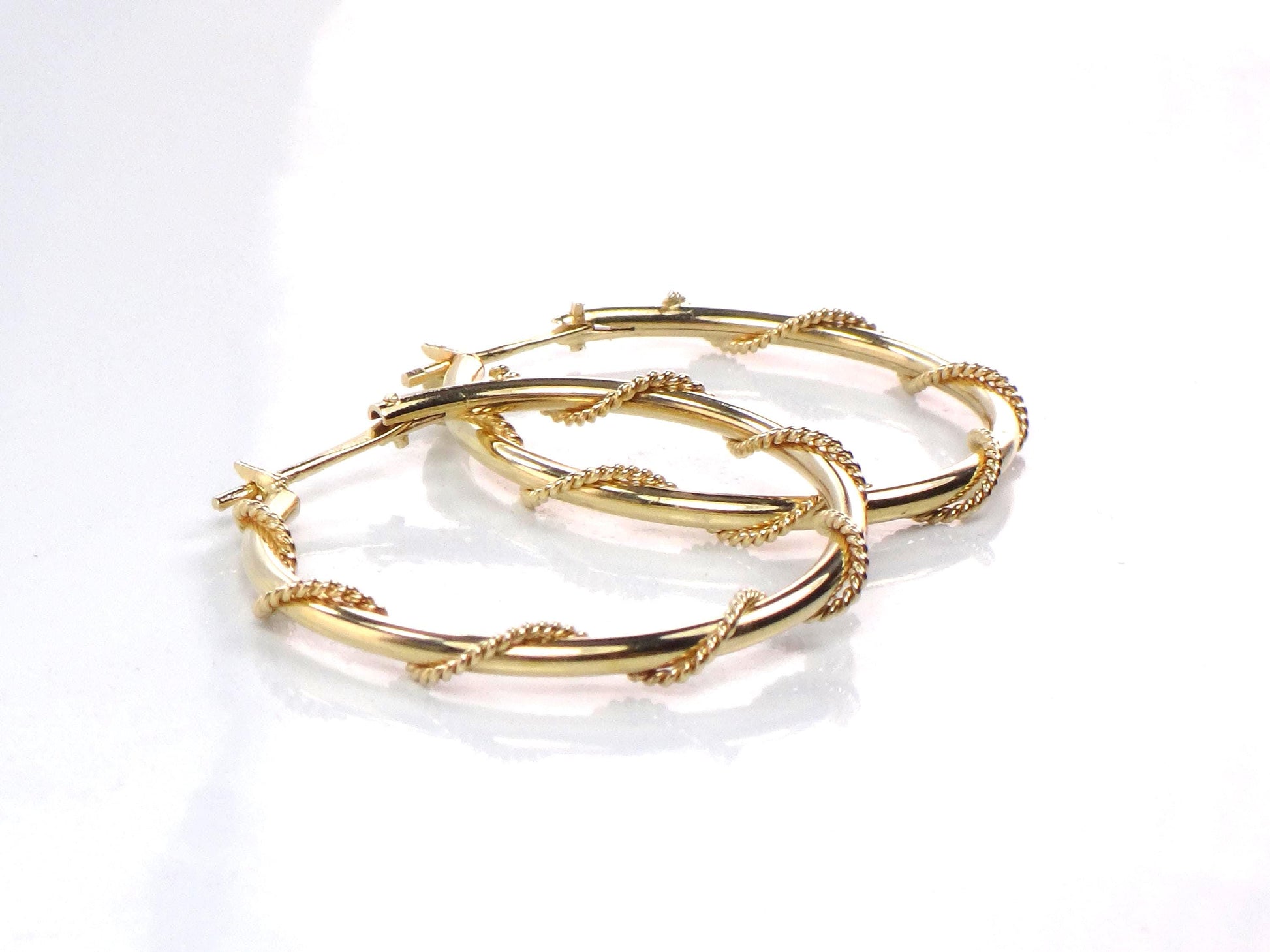 14k Yellow Gold Round Twist Hoop Earrings, Vintage 1 3/16" Hoops