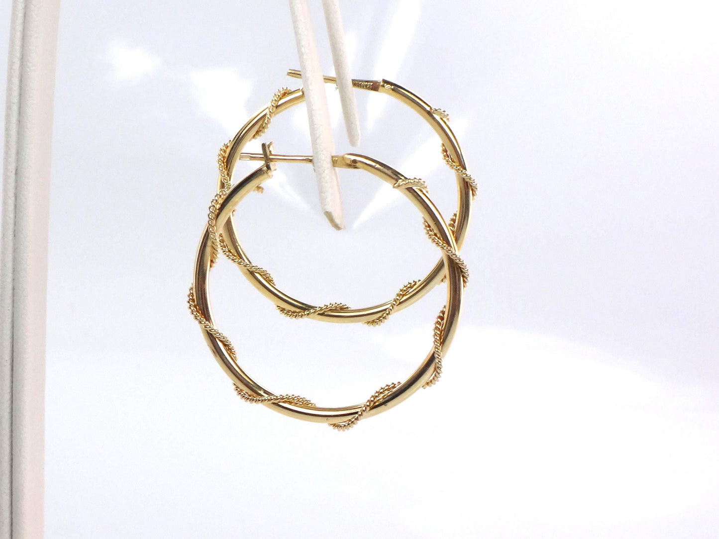 14k Yellow Gold Round Twist Hoop Earrings, Vintage 1 3/16" Hoops