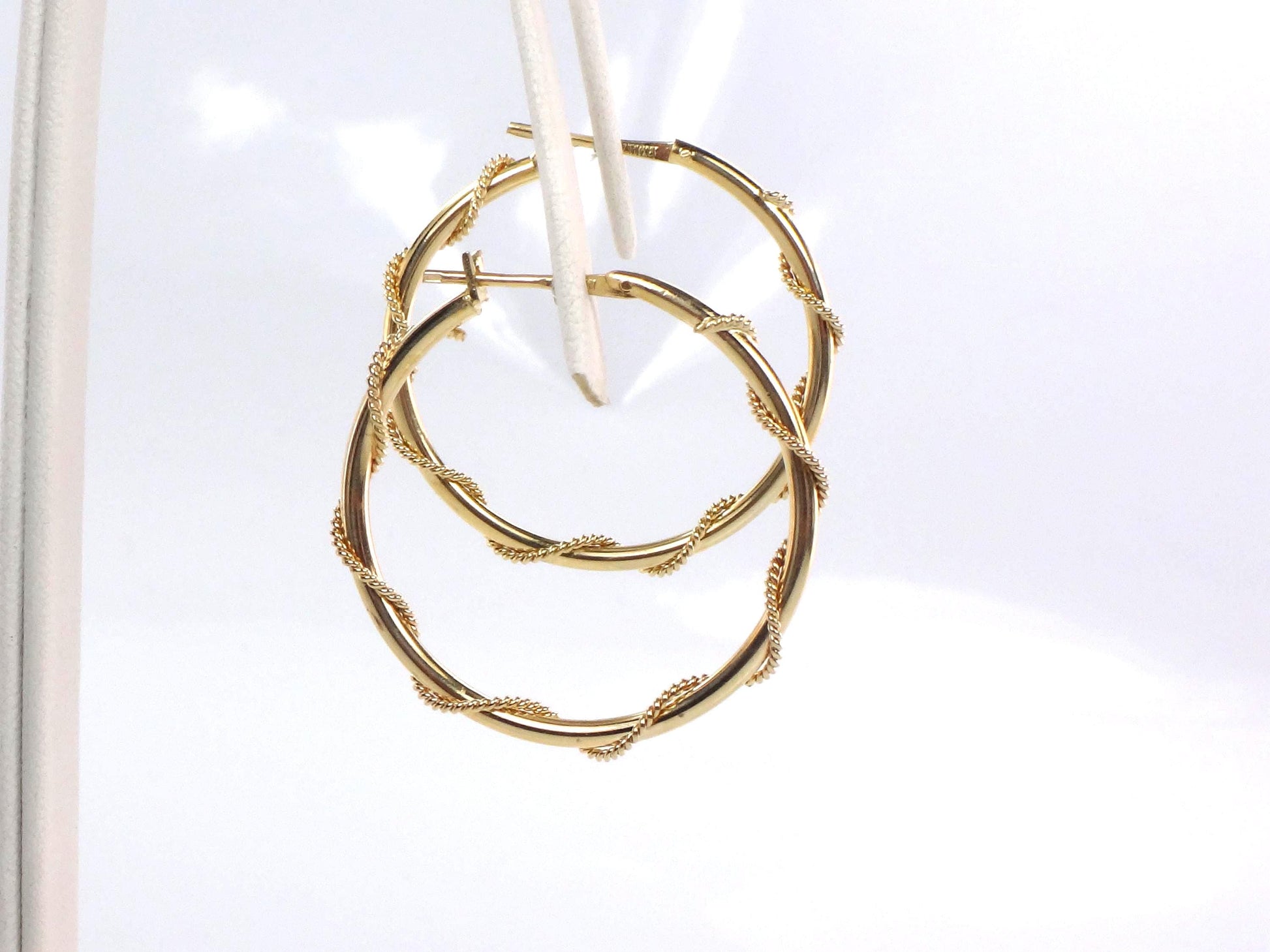 14k Yellow Gold Round Twist Hoop Earrings, Vintage 1 3/16" Hoops