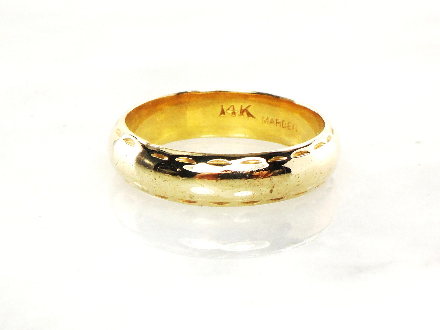 Vintage 14k Yellow Gold Wedding Band - 5 MM Plain Polished Design, Size 7.25